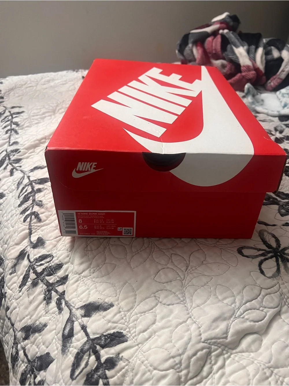NEW Nike Dunk Hightop - Picture 2 of 8